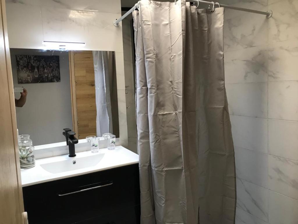 Le Flamboyant Avec Piscine Chauffee 30° Et Jacuzzi Appartement Saint-André Buitenkant foto